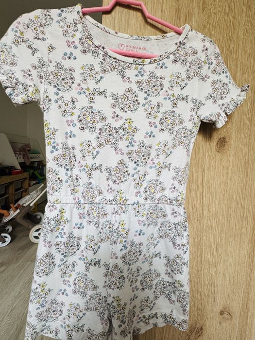 Rampers w kwiatki z falbanka