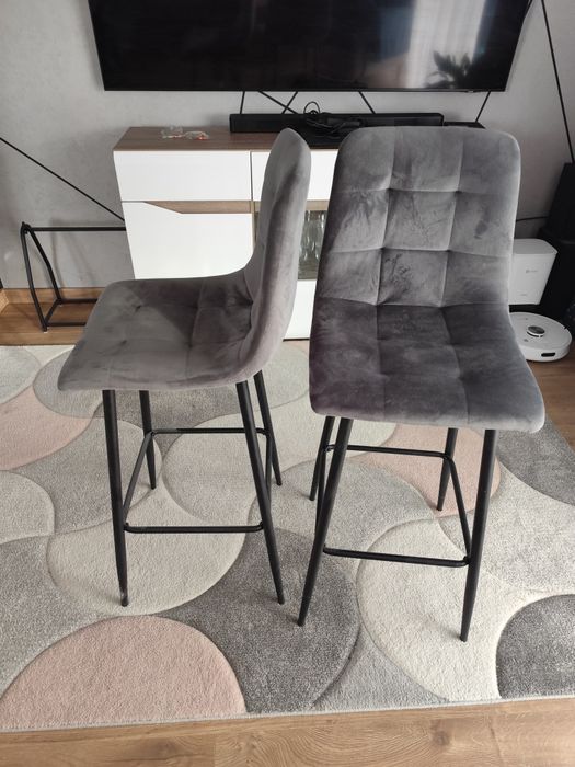 Na sprzedaż hokery szare