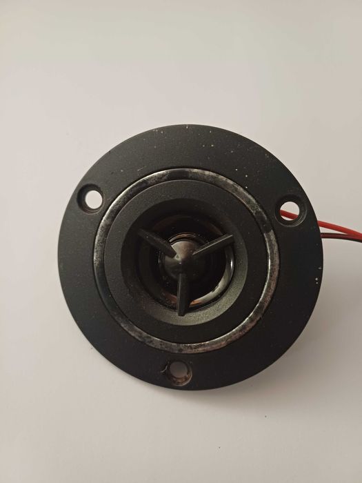 4-ohm and 8-ohm Speakers, 10 W64739508032771123