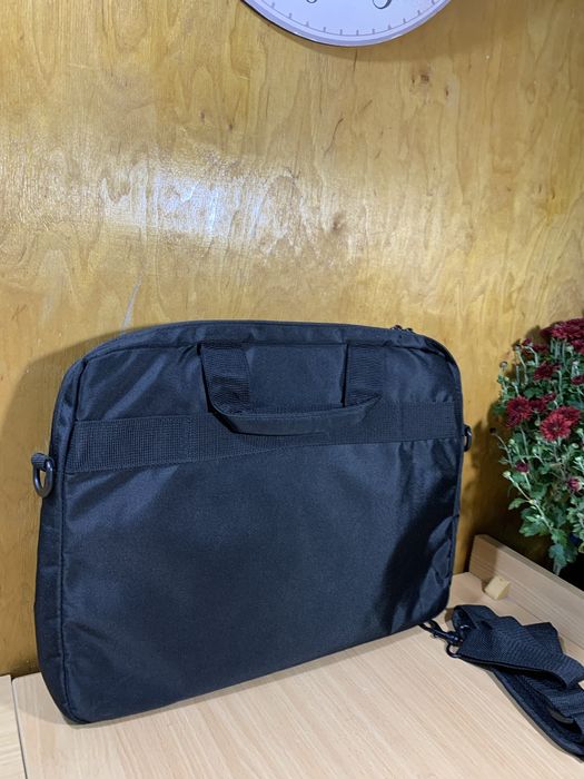 Сумка портфель чорна для ноутбука на 15.6 дюймів 40*30*4*