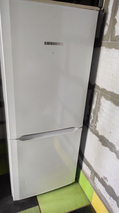 Холодильник . Холодильник.