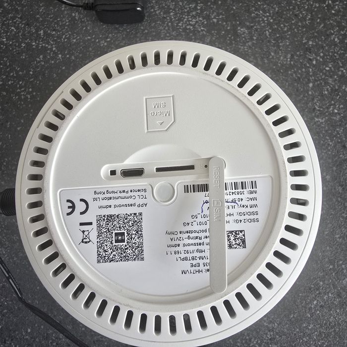 Router Alcatel wejście na kartę sim.