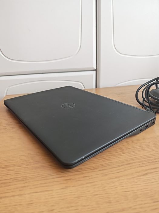 Dell latitude E7450 i5 5300U 2.3GHz  240Gb SSD 8GB