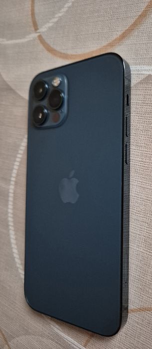 Телефон IPhone 12 Pro