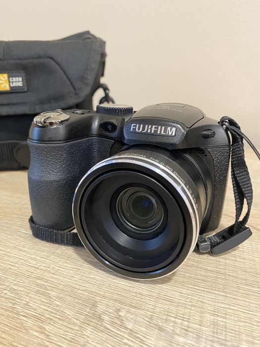 Фотоапарат Fujifilm FinePix S2950 18x Wide 28mm Zoom 14.0MP