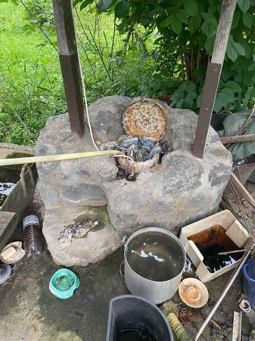 Продам дім, за містом із земельною ділянкою