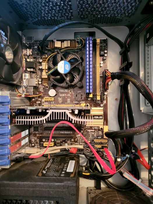 Komputer stacjonarny