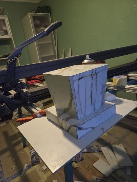 Вкладання керамічної плиткі і інші будівельні  роботи