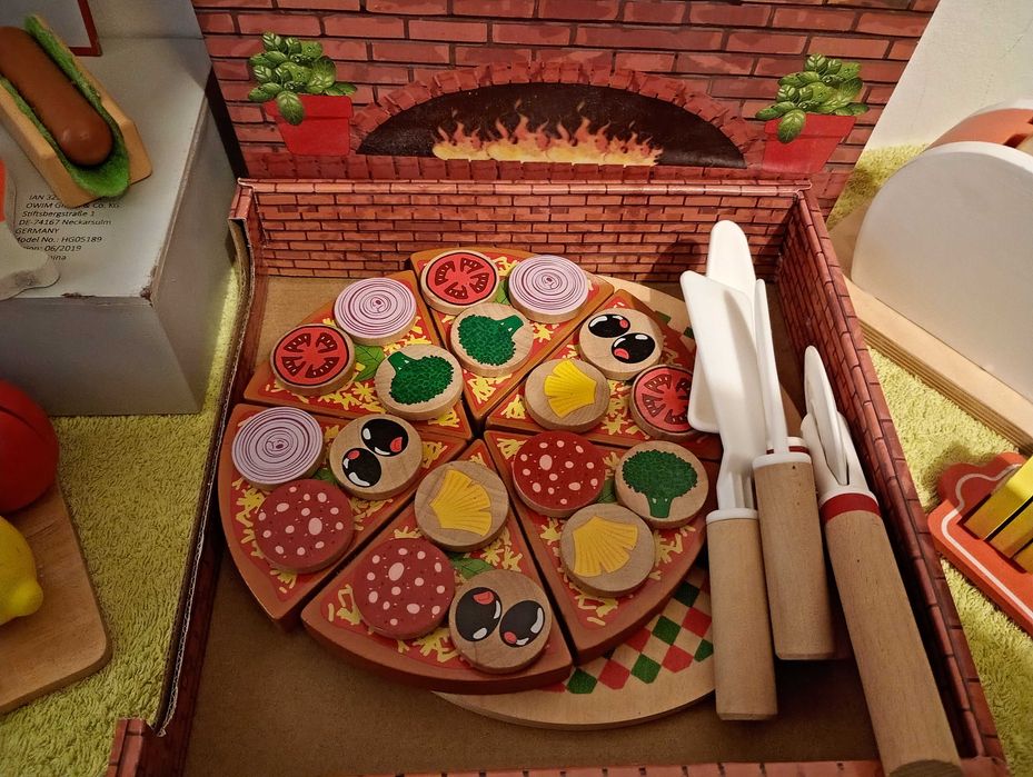 Brinquedos de cozinha em madeira
