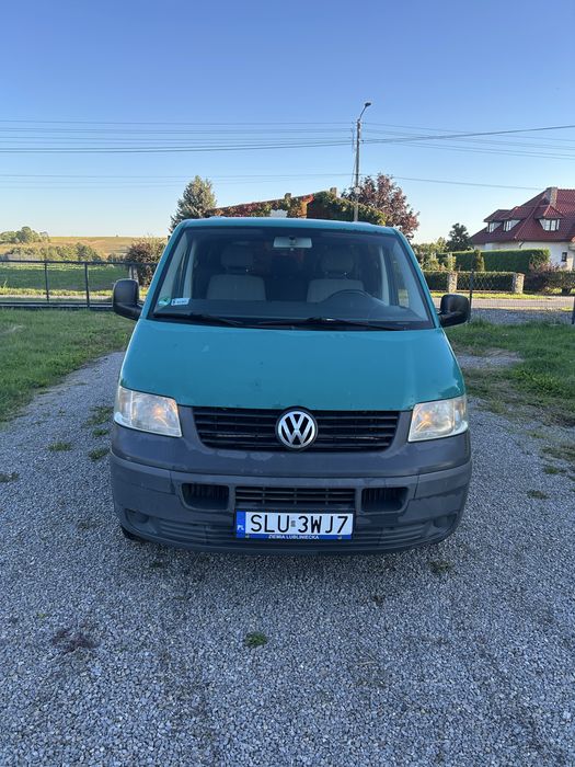 Volkswagen T5   9 osobowy transporter