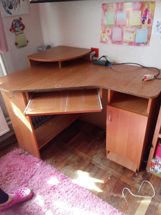 Продам письменный стол