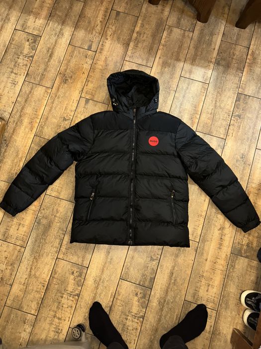 Зимовий пуховийк Hugo boss  новий