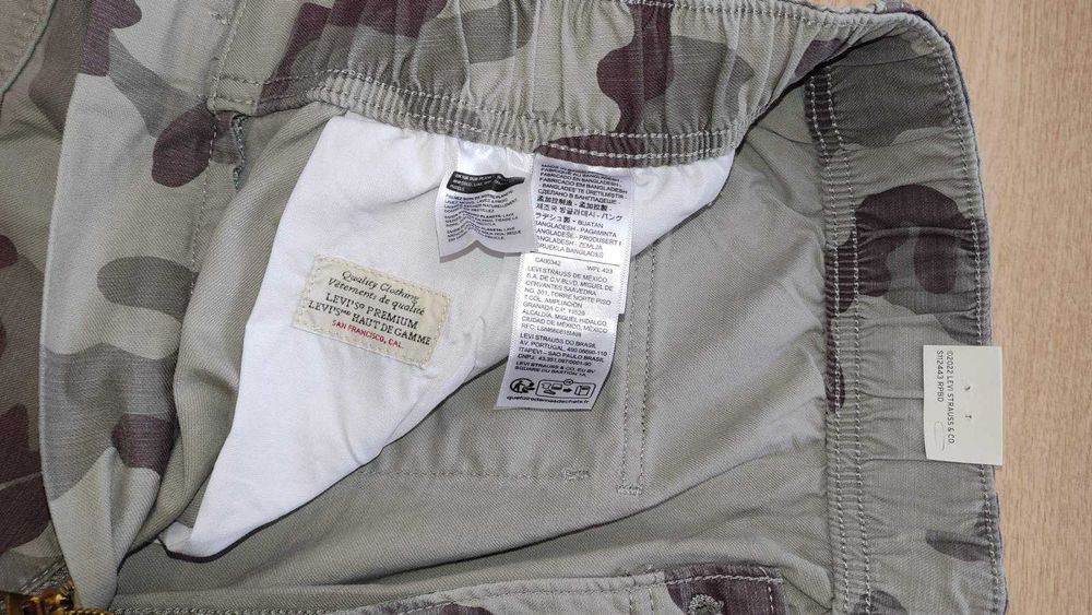 Продам Карго-брюки - Levis-розм-L. Оригінал.Нові.