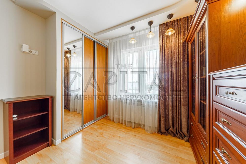 Продаж квартири, вул. Драгоманова, Дарницький р-н