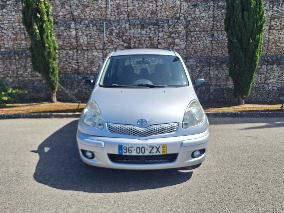 Toyota Yaris — fotografia 3