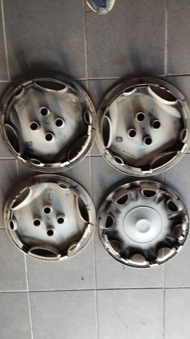 Tampos de Jantes 14” – Renault e Peugeot (Usados)