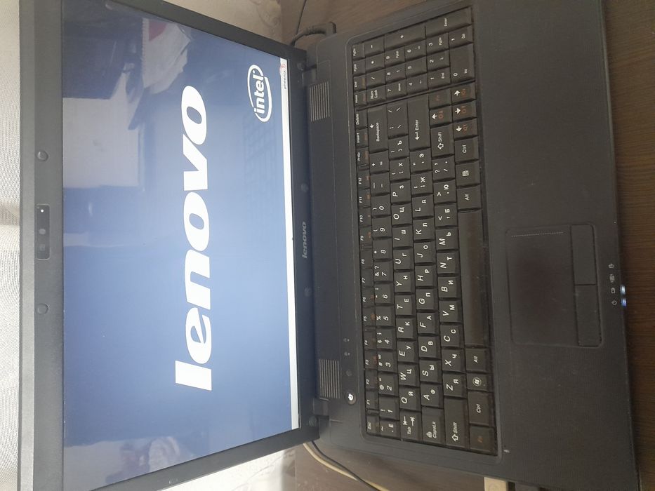 Ноутбук LENOVO G560E