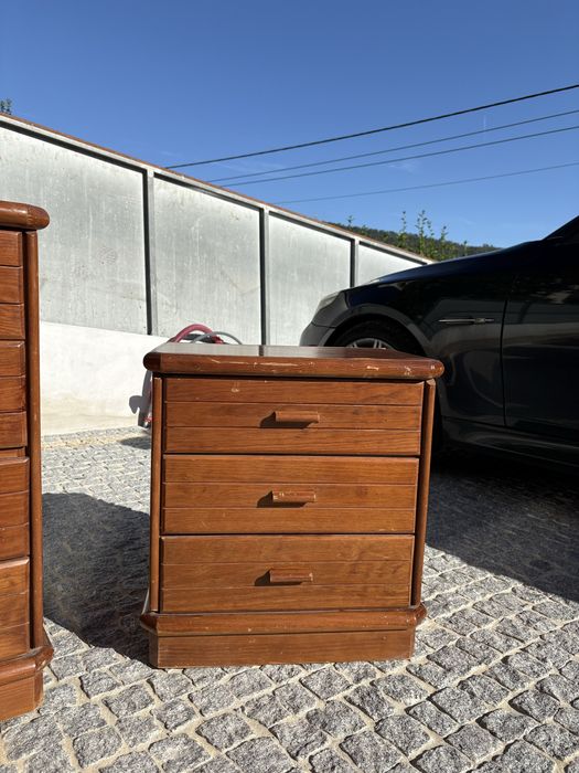 Conjunto cómoda e mesas de cabeceira