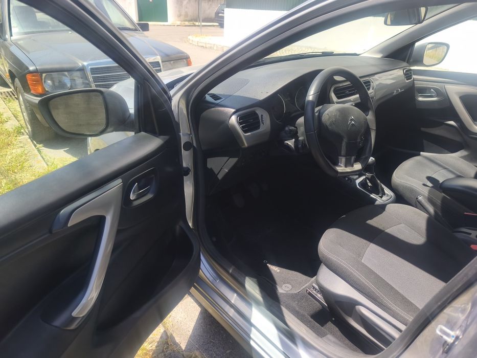 Citroen c-elysee com 54 mil klm
