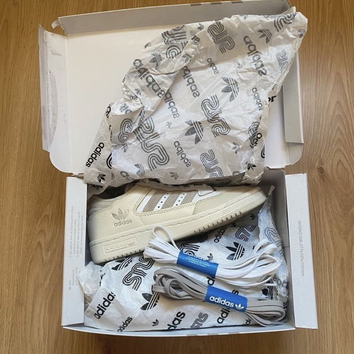 Sapatilhas Adidas Centennial LO SNS