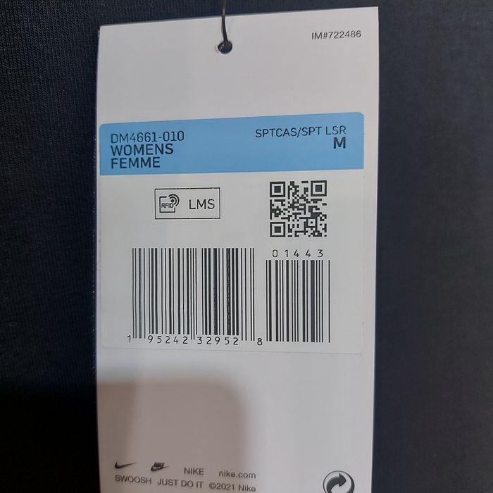 Sprzedam sukienkę NIKE rozmiar M