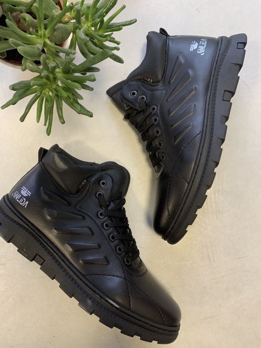 Nowe buty meskie zimowe nie skora