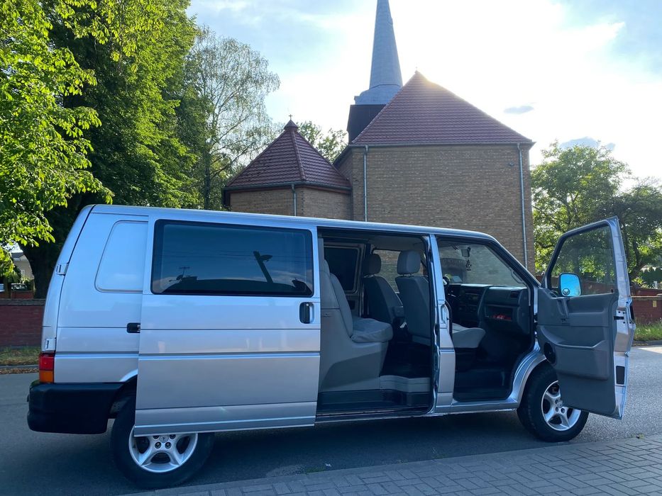 Volkswagen Transporter T4  2,5 TDi  75kW/102KM, klimatyzacja, 07/01/2002, 5-os. LONG