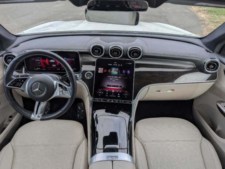 Mercedes-Benz Glc 300      2024
