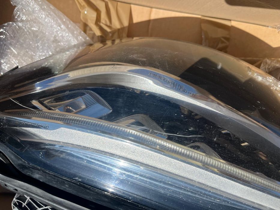 Farol esquerdo completo de Mercedes 200 D