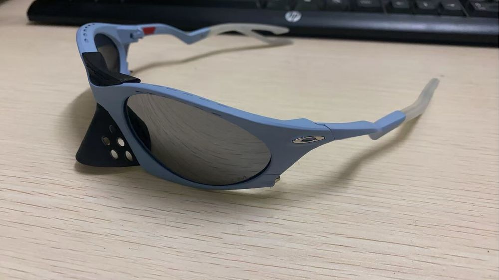 Oculos oakley plataris