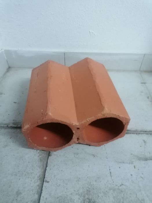 Garrafeira cerâmica sextavada dupla