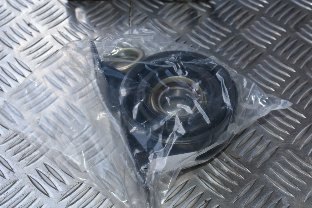 Podpora wału napędowego FREELANDER 97-06r. Nowa