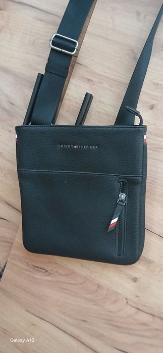 Saszetka męska na ramię Tommy Hilfiger