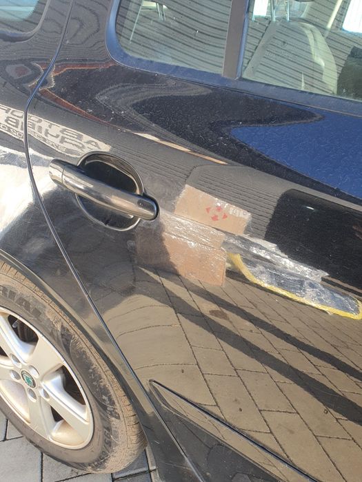 Задня права дверка skoda Octavia a5 універсал чорна колір 9910