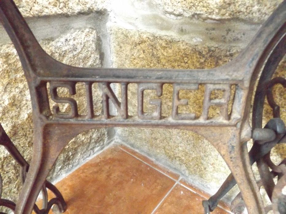 Máquina de costura SINGER