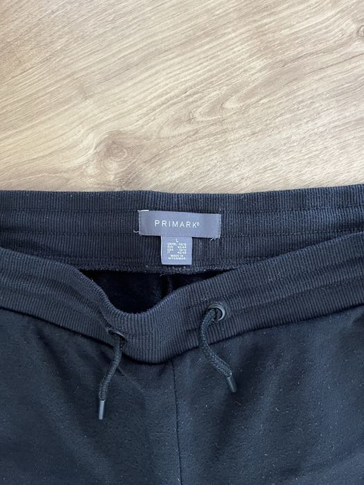 Três calças Primark L