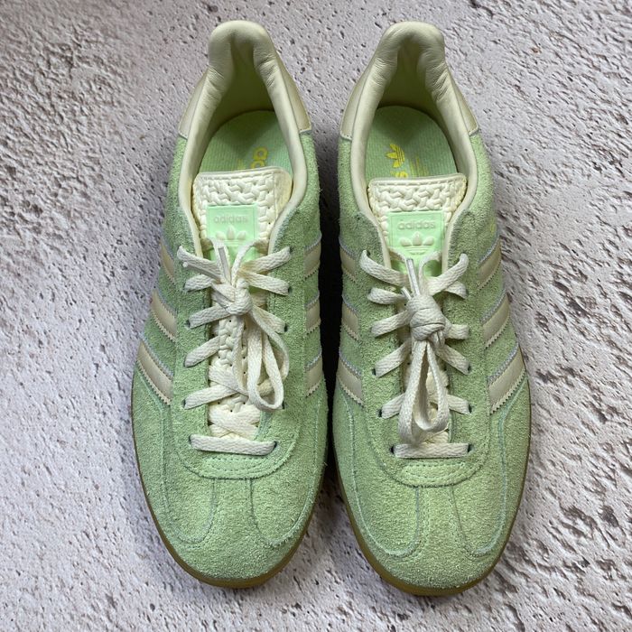 40 ie2948 Оригінал жіночі кеди adidas gazelle indoor green