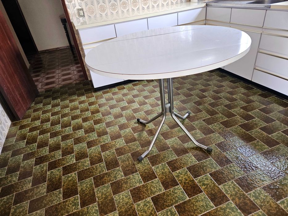 Mesa de cozinha dobrável