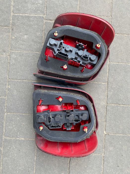 Lampa Lampy tył tylna prawa lewa Polo 6N2 komplet