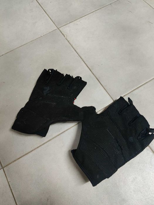 Luvas de ginásio da marca adidas