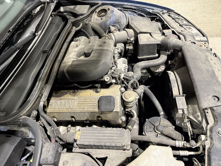 Tanio Silnik Bmw 1.9 (M43B19) Kompletny plus Skrzynia plus sprzęgło