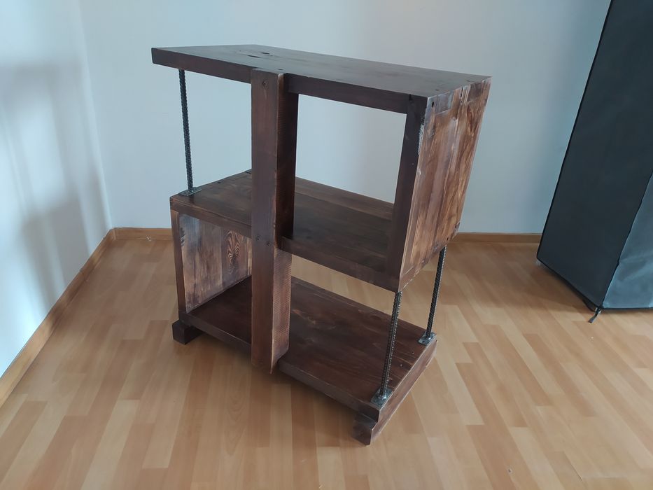 Regał drewniany solidny