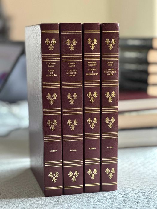 4 Volumes da coleção - Tesouros da Literatura Portuguesa