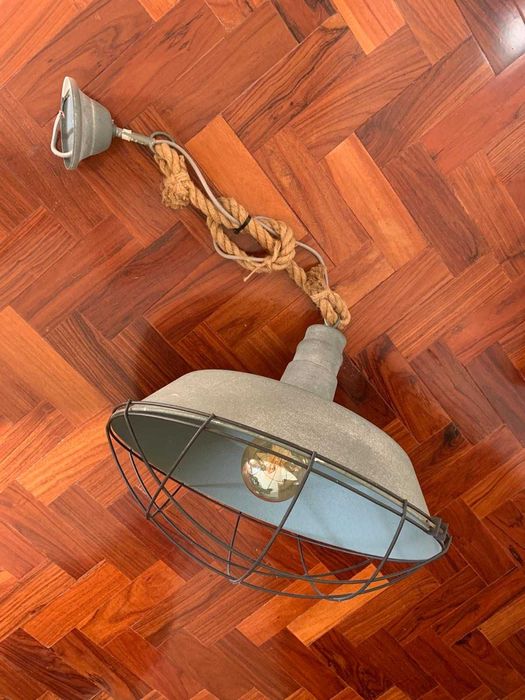 Candeeiros de teto - Estado impecável ( incl. Lampada funcional)