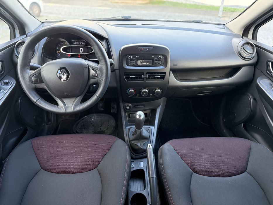 Renault clio 1.5 dci 5 lugares