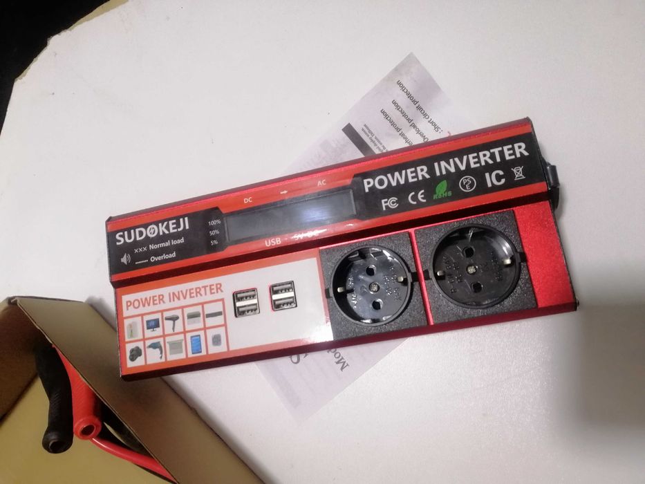 Инвертор 12/220, 12В 2000Вт. 2 розетки, 4 USB
