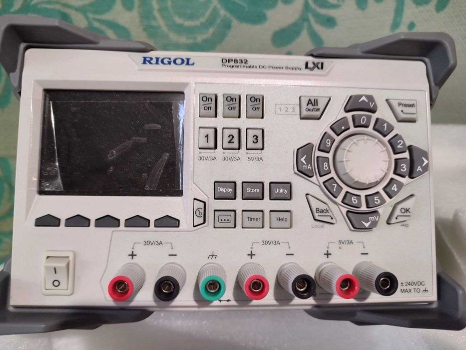 Блок питания Rigol DP832