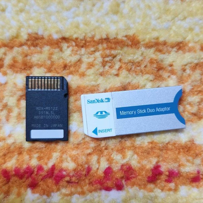 Фотоаппарат Sony Cyber-shot DSC-P92 Карта памяти и Адаптер