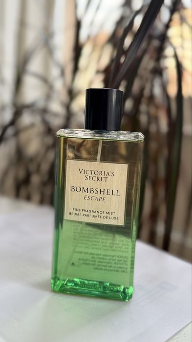 Парфумований спрей Bombshell Escape Victoria Secret