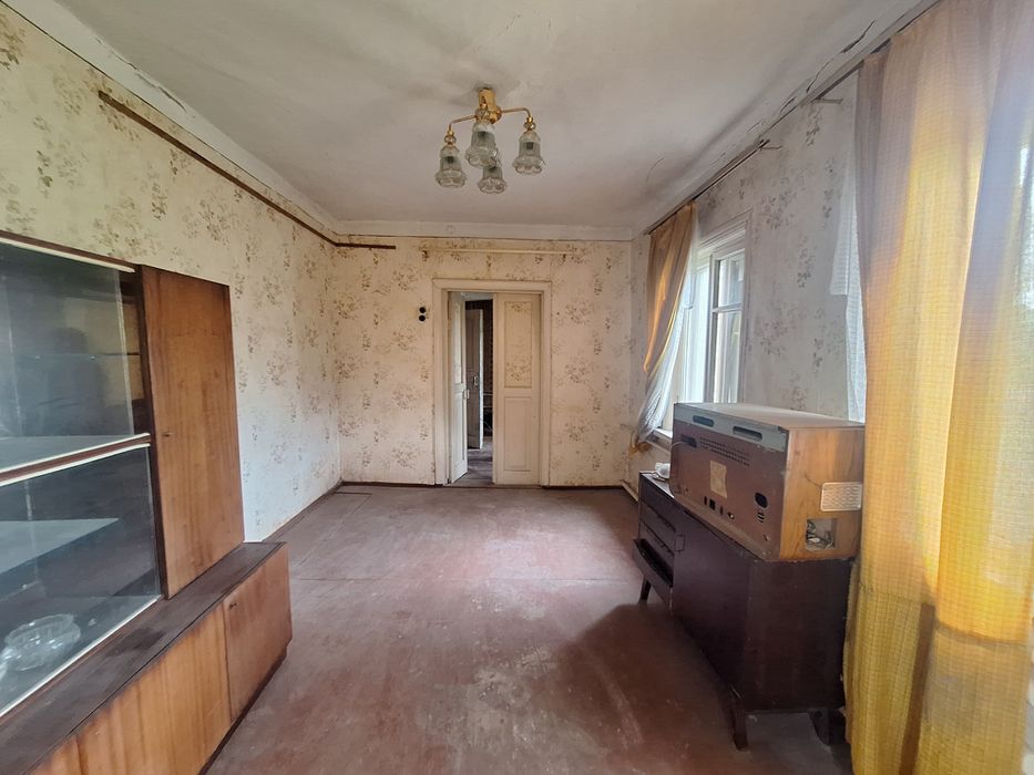 Будинок 90 м+9 с  біля 7 школи міські комунікації м.Бориспіль